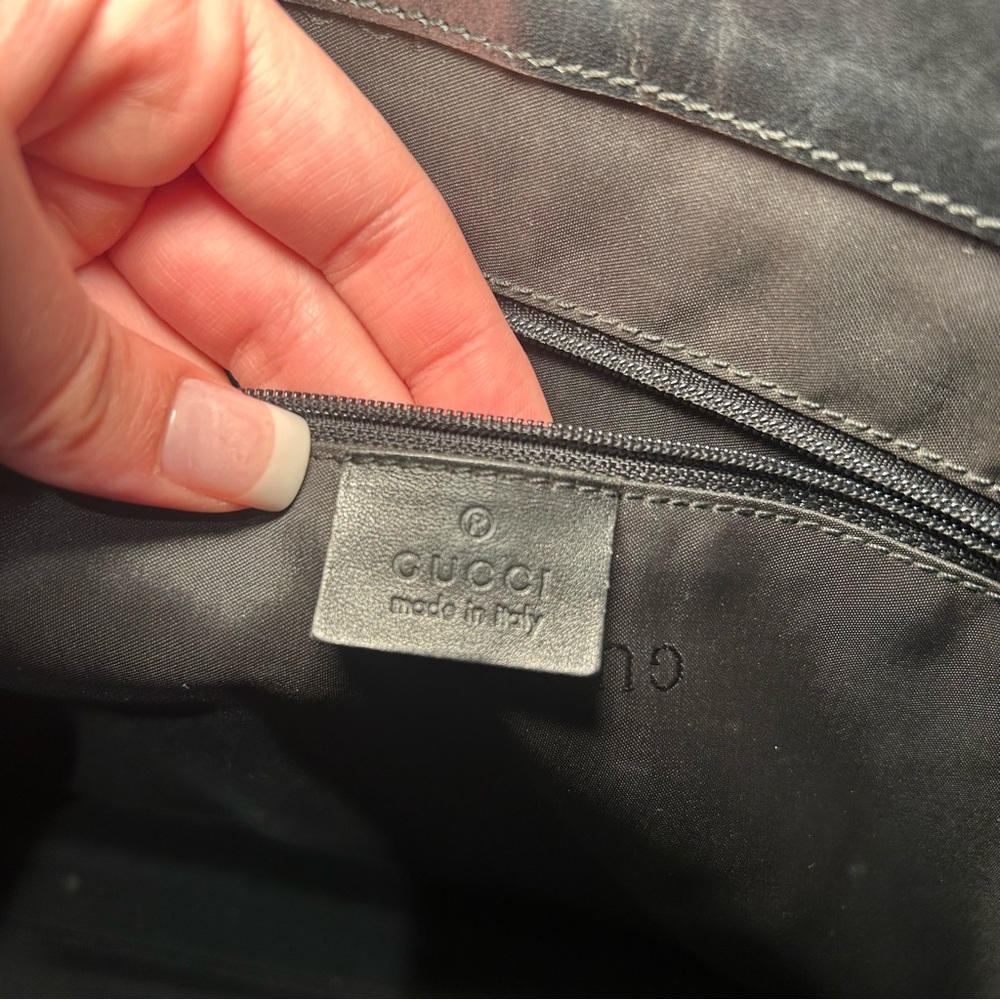 Gucci GG Canvas Jackie Shoulder Bag - Picture 14 of 16